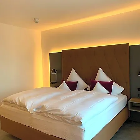 Emils Hotel 3*