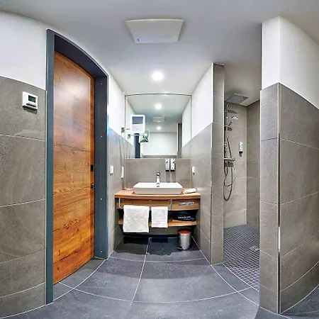 Hotel Emils 3*